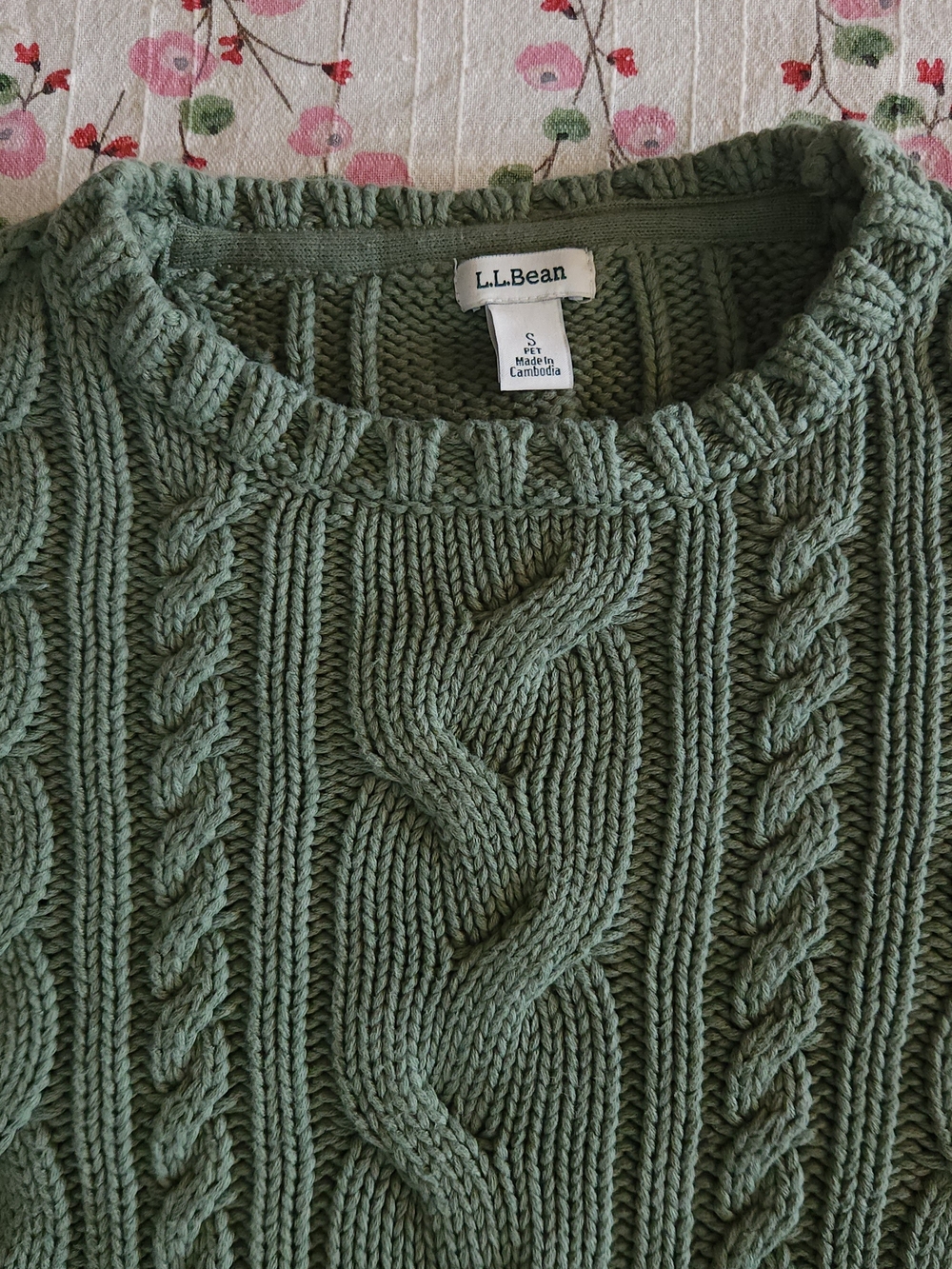 L.L. Bean Double L Cable Crewneck Sweater Sage Green Bay Leaf Cotton Size Small - Picture 3 of 12